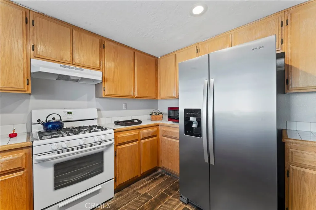 36458 37th Street E, Palmdale, California 93550 home-pic-12