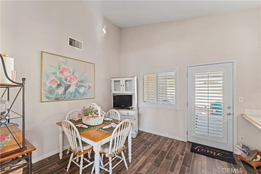 36458 37th Street E, Palmdale, California 93550 home-pic-13