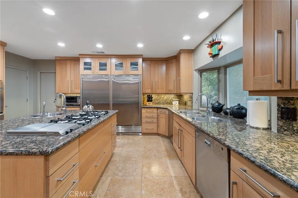 3601 Cananea, Encino, California 91436 home-pic-21