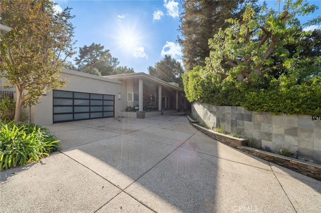 3601 Cananea, Encino, California 91436 home-pic-3