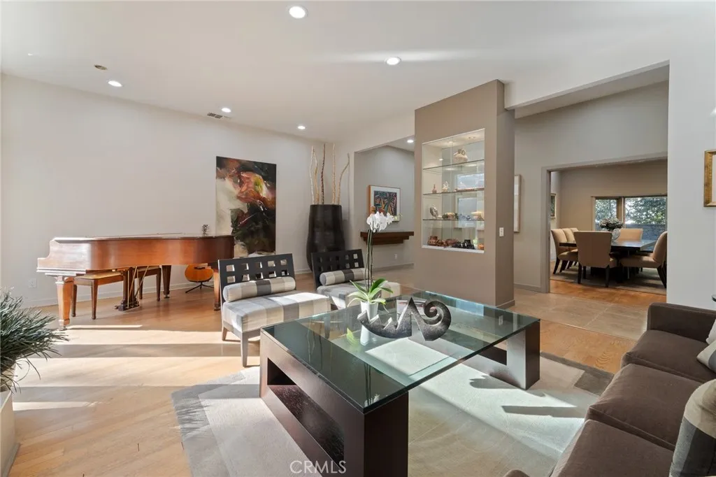 3601 Cananea, Encino, California 91436 home-pic-7
