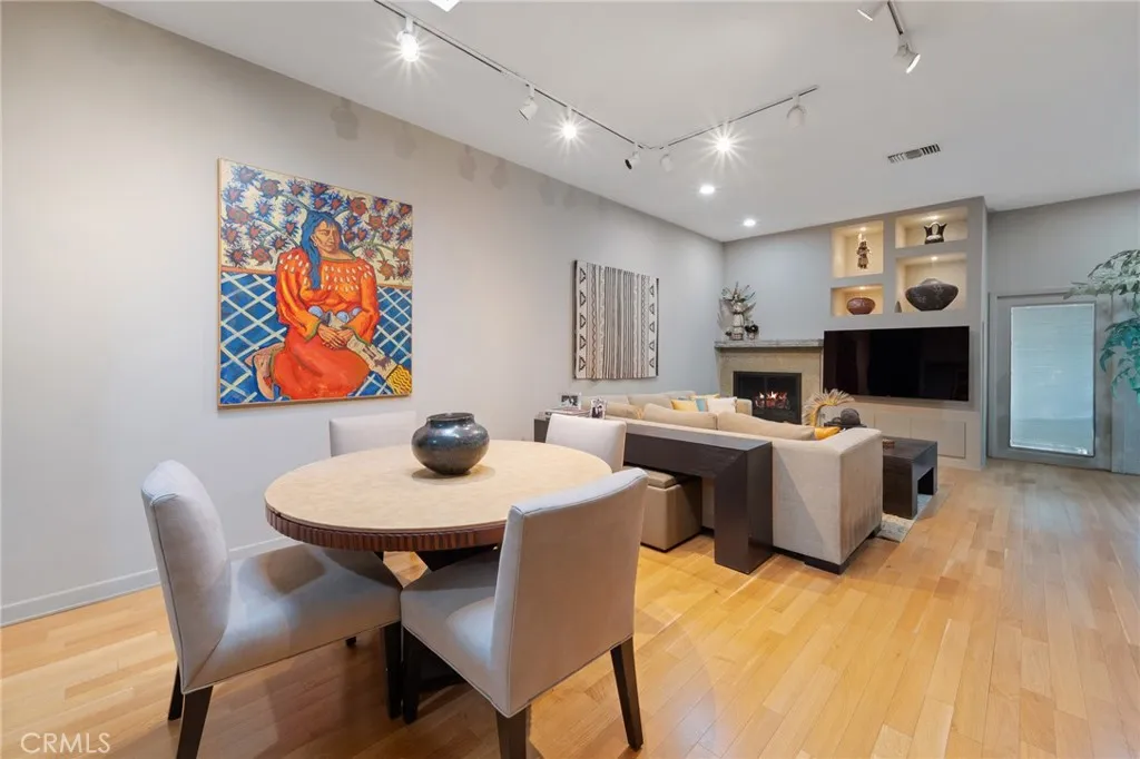 3601 Cananea, Encino, California 91436 home-pic-16