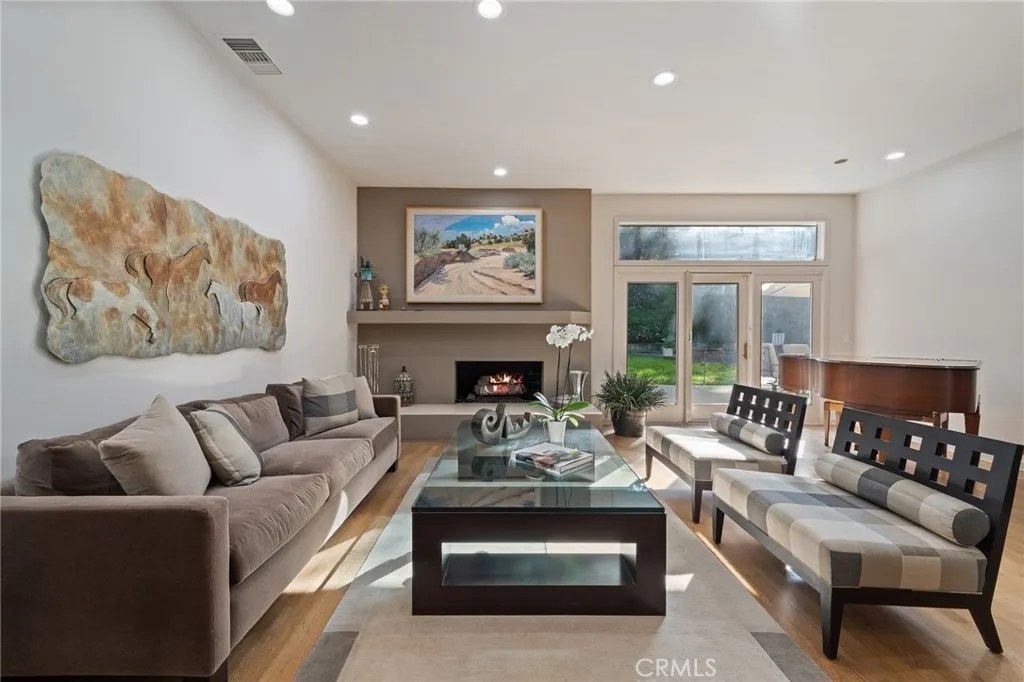 3601 Cananea, Encino, California 91436 home-pic-9