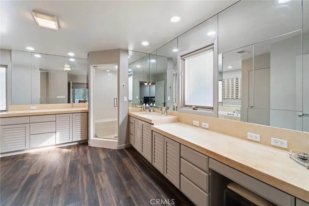 3601 Cananea, Encino, California 91436 home-pic-44