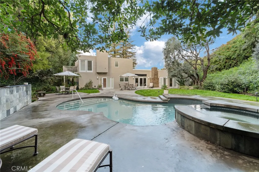 3601 Cananea, Encino, California 91436 home-pic-2