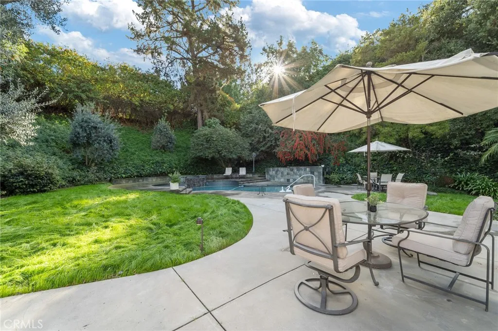 3601 Cananea, Encino, California 91436 home-pic-52