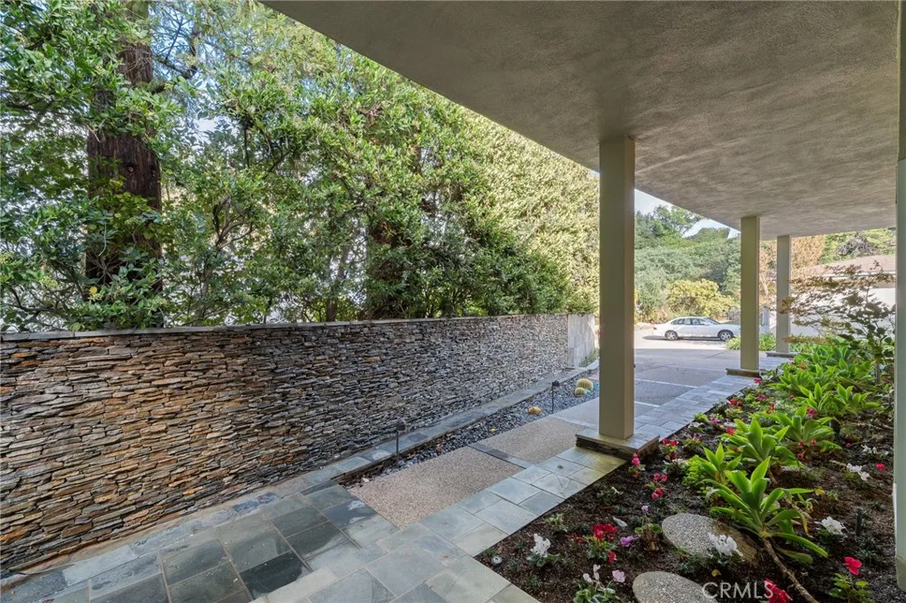 3601 Cananea, Encino, California 91436 home-pic-4