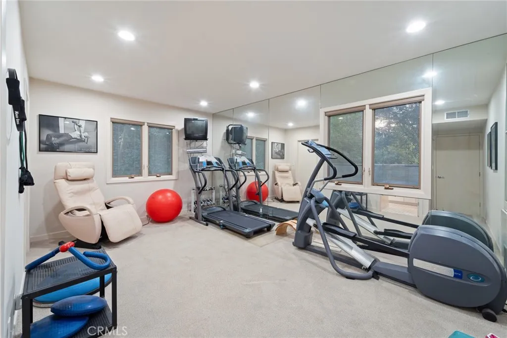3601 Cananea, Encino, California 91436 home-pic-35