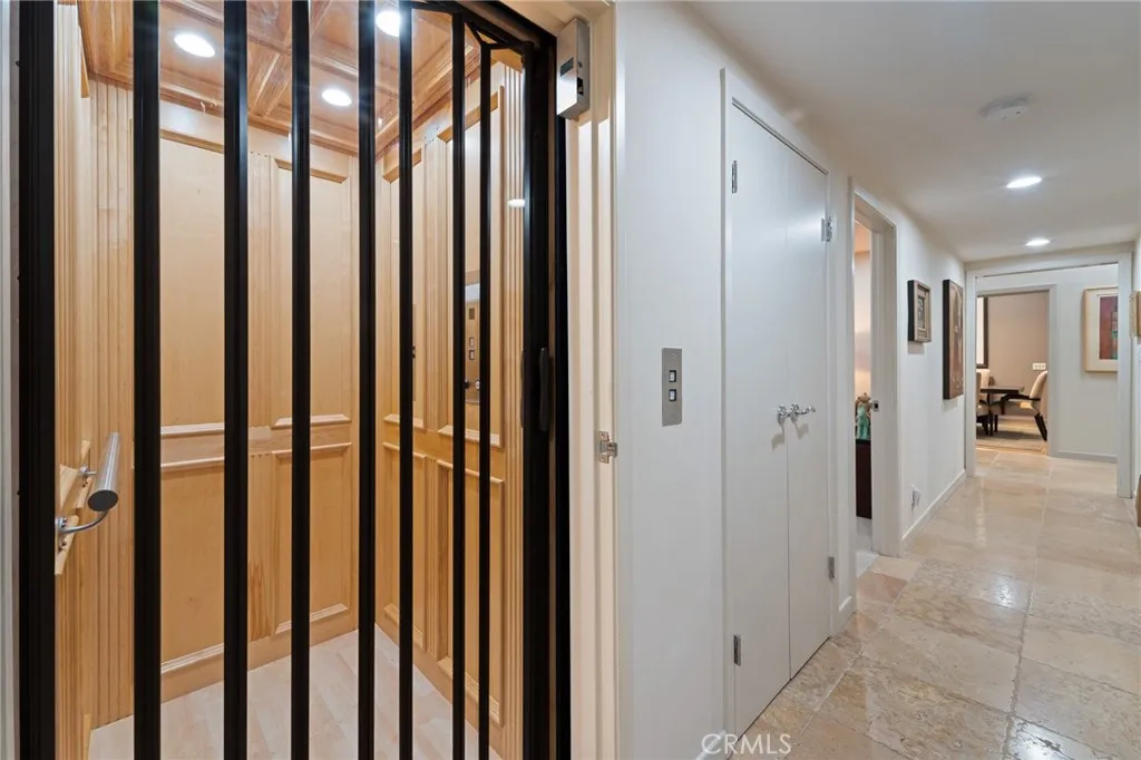 3601 Cananea, Encino, California 91436 home-pic-37