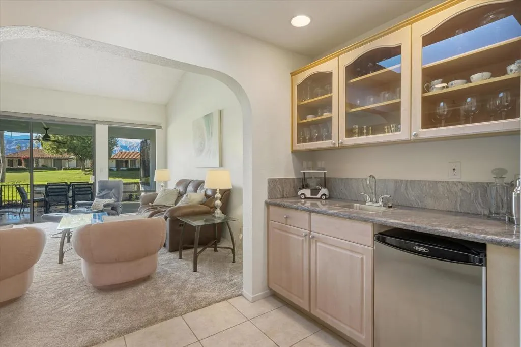 25 Torremolinos Drive, Rancho Mirage, California 92270 home-pic-6