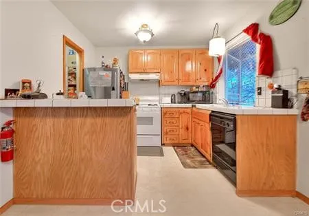 785 Woodland, Crestline, California 92325 home-pic-6