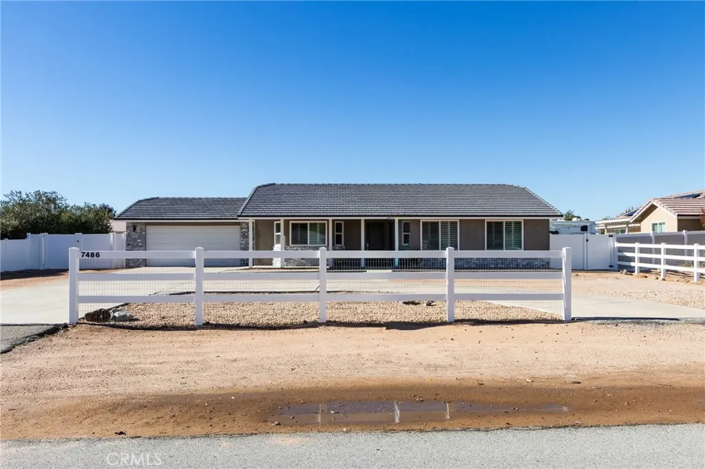 7486 Langdon, Hesperia, California 92345 home-pic-0