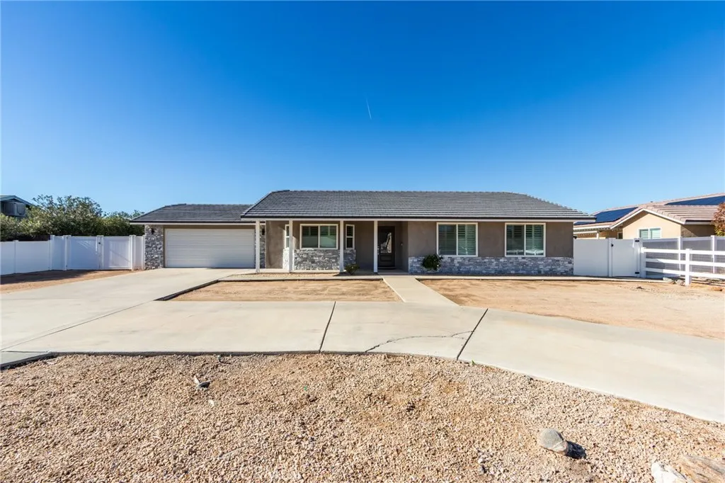 7486 Langdon, Hesperia, California 92345 home-pic-6