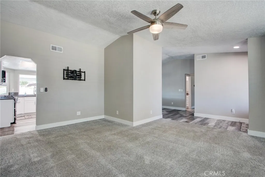 7486 Langdon, Hesperia, California 92345 home-pic-16