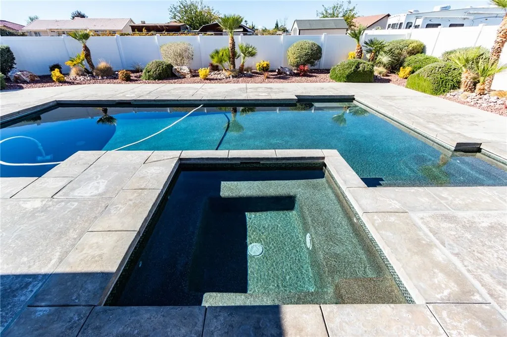 7486 Langdon, Hesperia, California 92345 home-pic-49