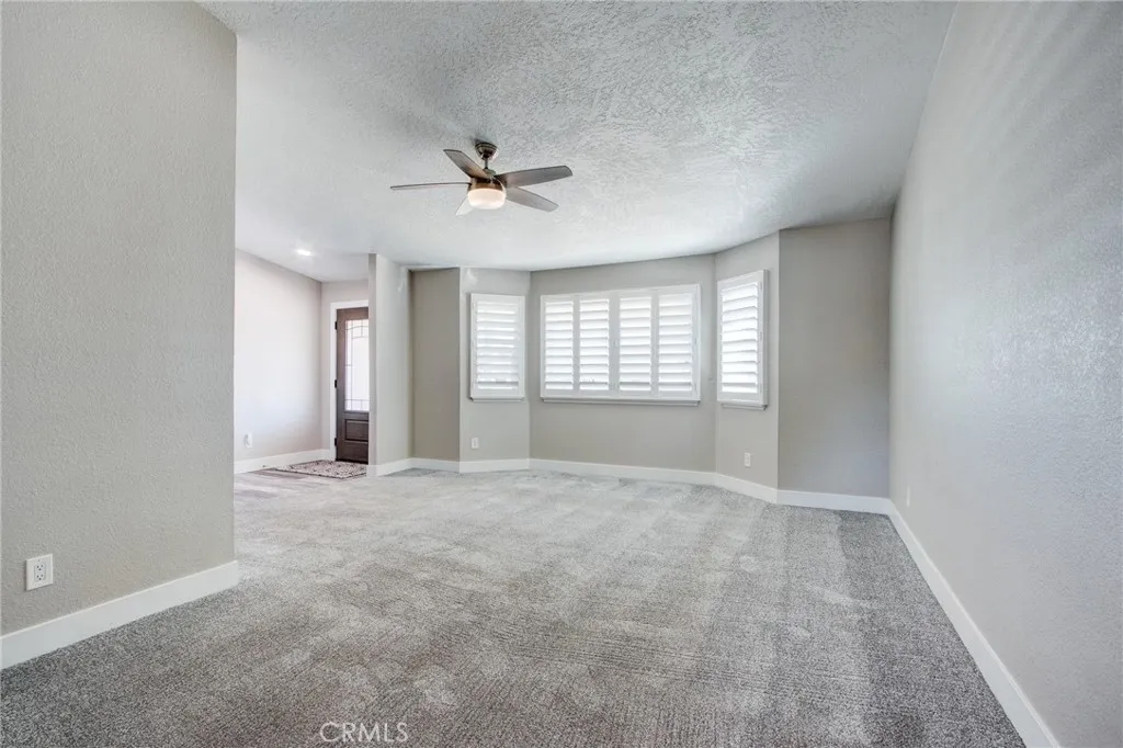 7486 Langdon, Hesperia, California 92345 home-pic-15