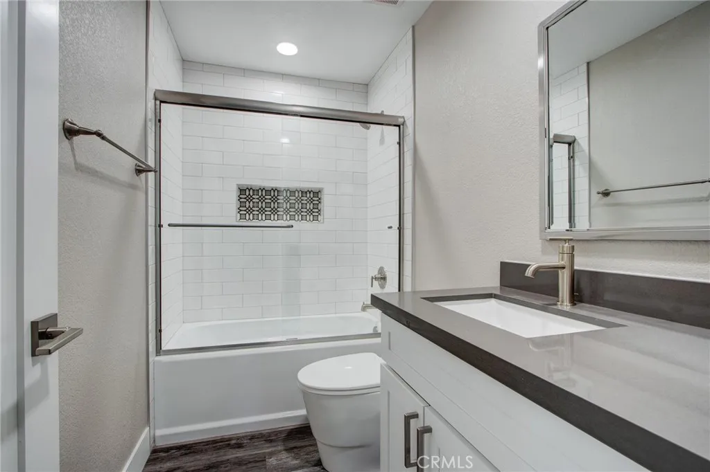 7486 Langdon, Hesperia, California 92345 home-pic-24
