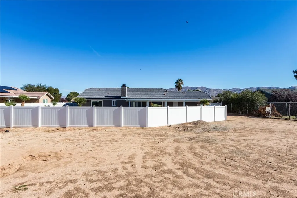 7486 Langdon, Hesperia, California 92345 home-pic-54