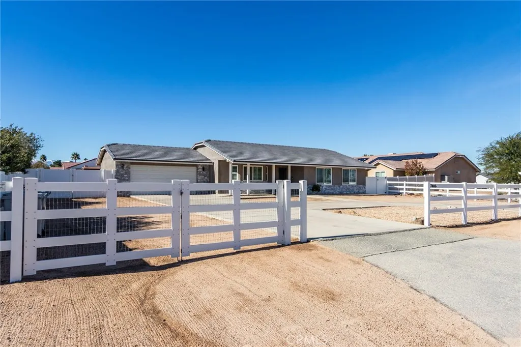 7486 Langdon, Hesperia, California 92345 home-pic-2