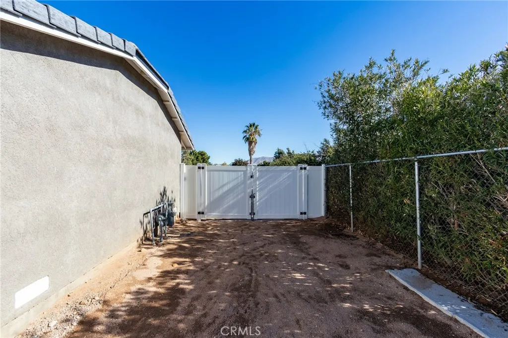 7486 Langdon, Hesperia, California 92345 home-pic-51