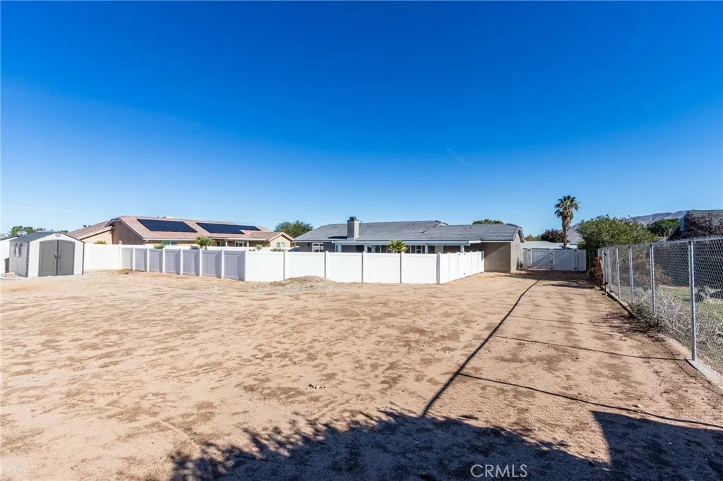 7486 Langdon, Hesperia, California 92345 home-pic-53