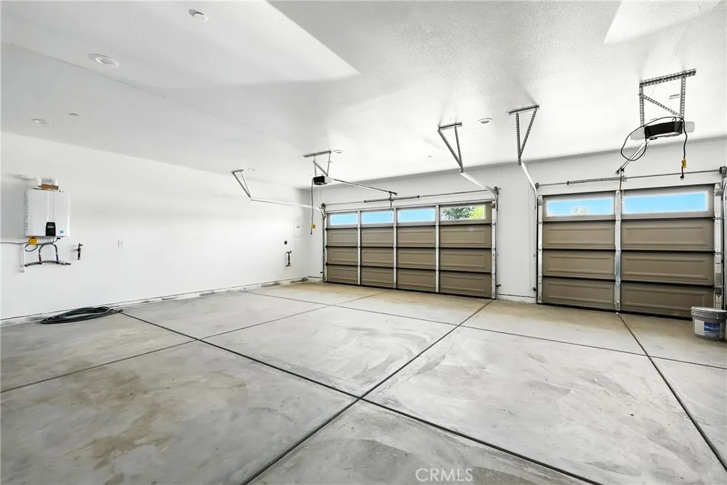 16920 Danbury Ave, Hesperia, California 92345 home-pic-15