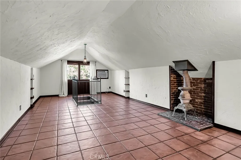 4721 Somerset, Riverside, California 92507 home-pic-38