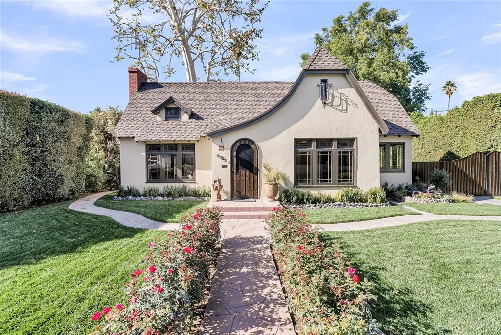 4721 Somerset, Riverside, California 92507 home-pic-2