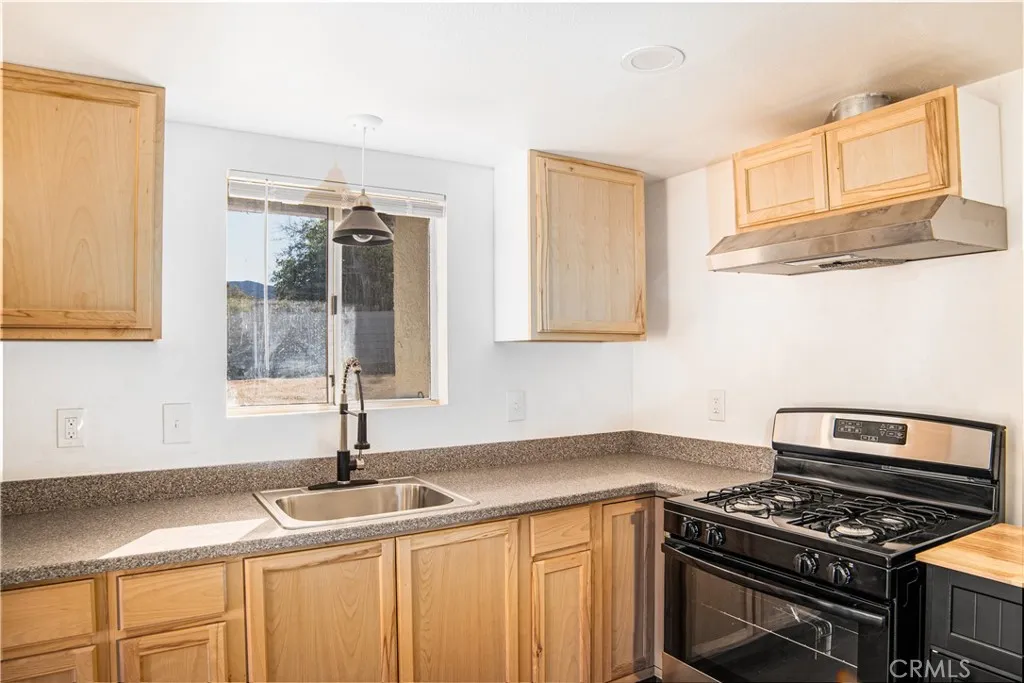 61593 Capilla, Joshua Tree, California 92252 home-pic-6