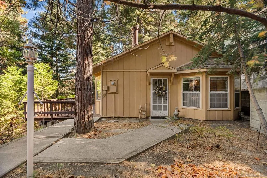 26582 Lake Forest Dr, Twin Peaks, California 92391 home-pic-2