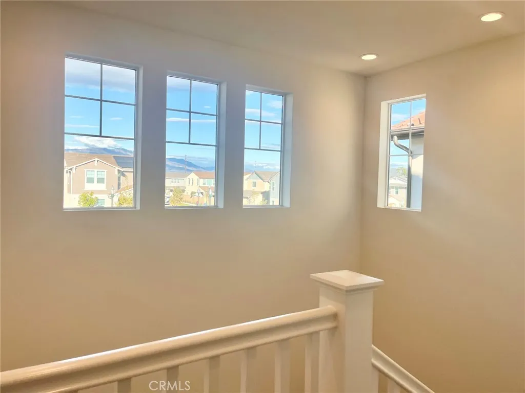 337 S Nevada Avenue, Ventura, California 93004 home-pic-9