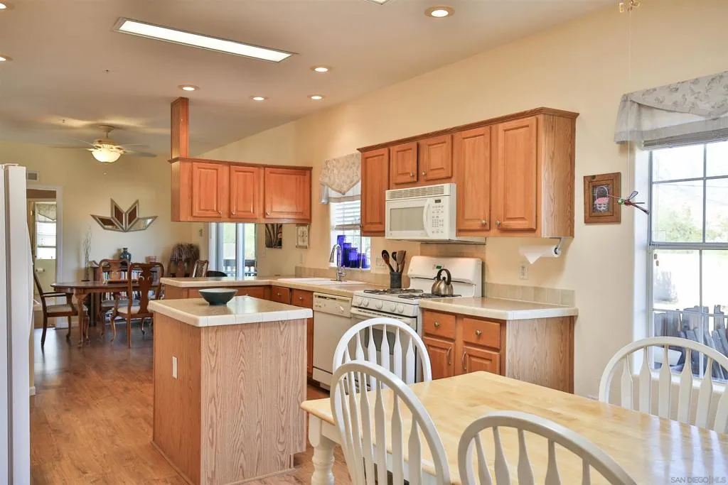 2846 Frying Pan Rd, Borrego Springs, California 92004 home-pic-12