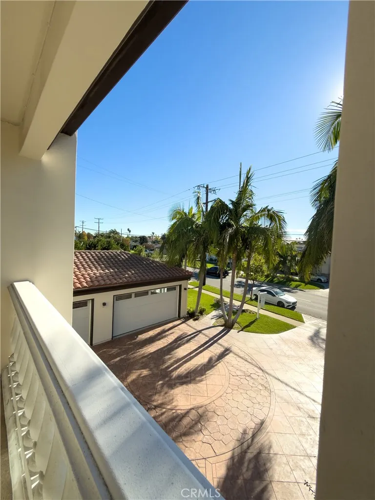 9069 Gallatin, Downey, California 90240 home-pic-20