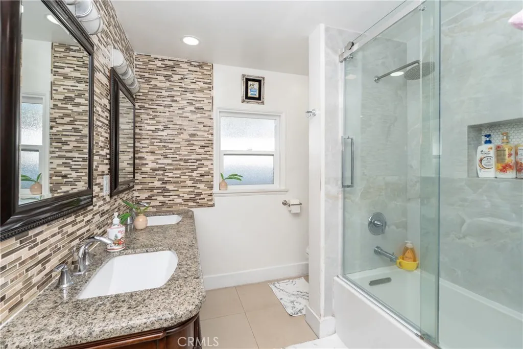 9421 Dearborn, South Gate, California 90280 home-pic-14