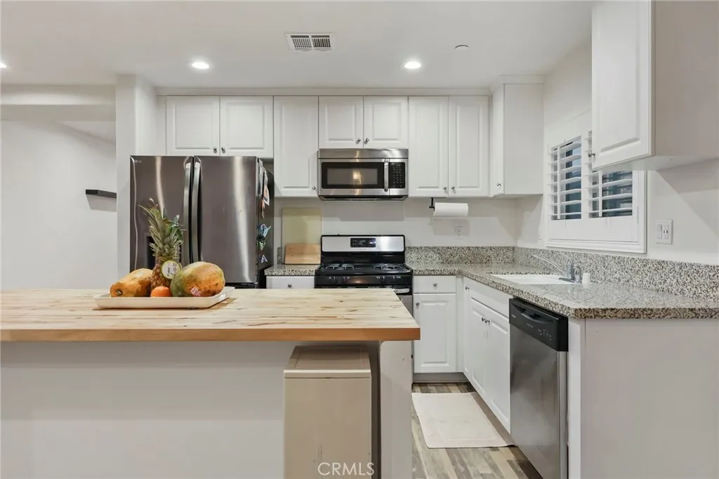 29410 Meadow, Lake Elsinore, California 92530 home-pic-10
