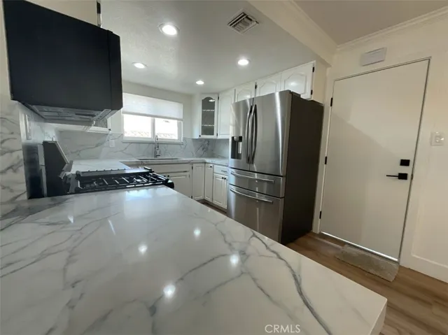 New Quartz Top & Backsplash!