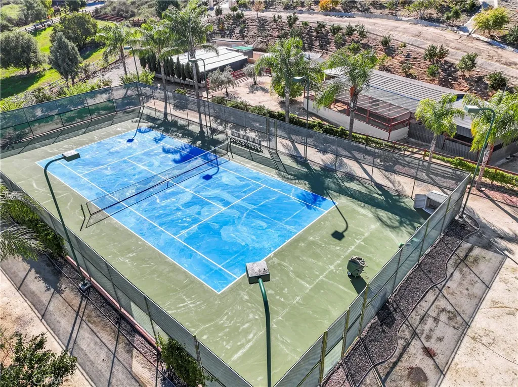 35751 Avenida La Cresta, Murrieta, California 92562 home-pic-7