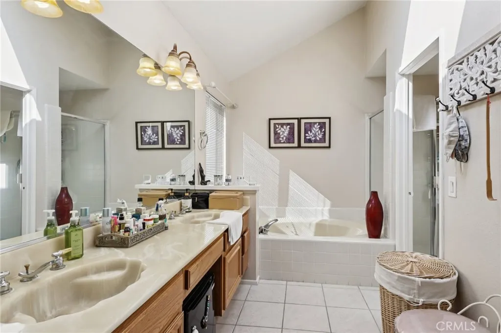 1214 Miller Court, Upland, California 91784 home-pic-35