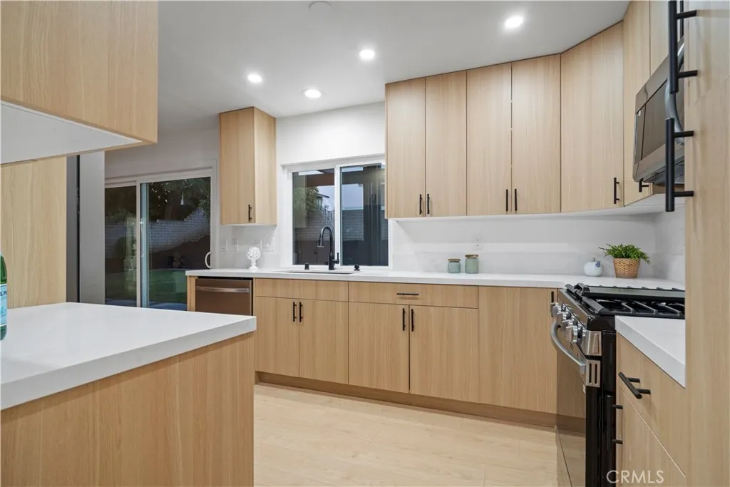 1048 Bishop Lane, San Dimas, California 91773 home-pic-7