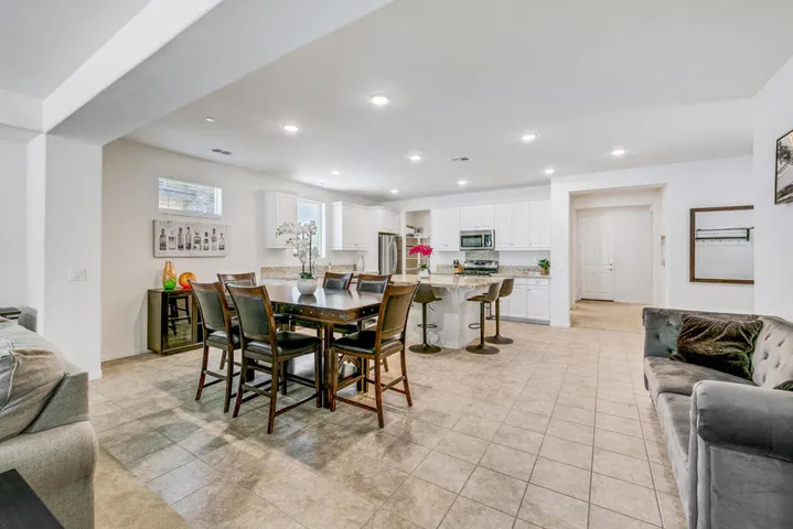 10 DINING MLS