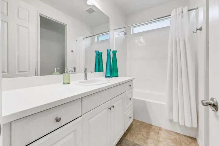 26 BATHROOM MLS