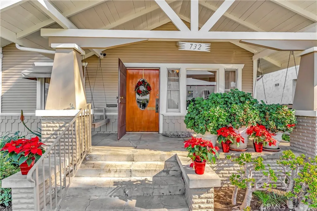 732 Molino, Long Beach, California 90804 home-pic-1