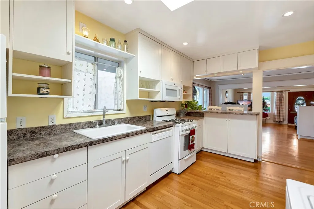 732 Molino, Long Beach, California 90804 home-pic-22