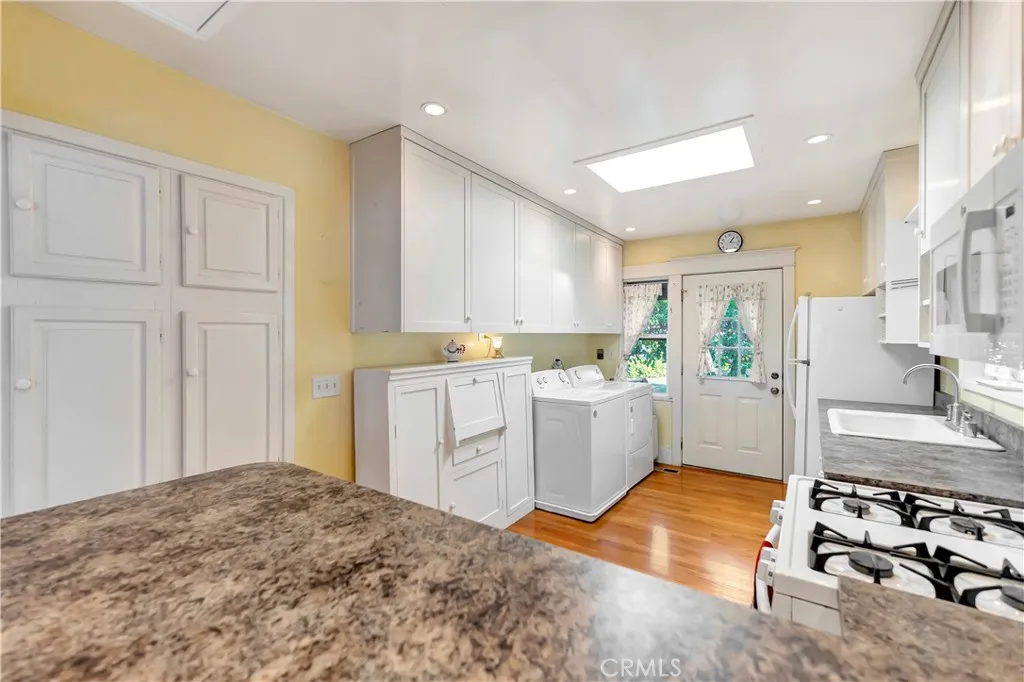 732 Molino, Long Beach, California 90804 home-pic-20