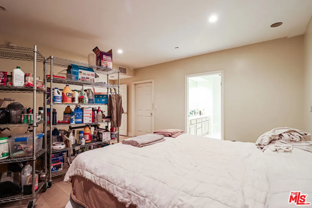 4310 Cahuenga Boulevard 103, Toluca Lake, California 91602 home-pic-15