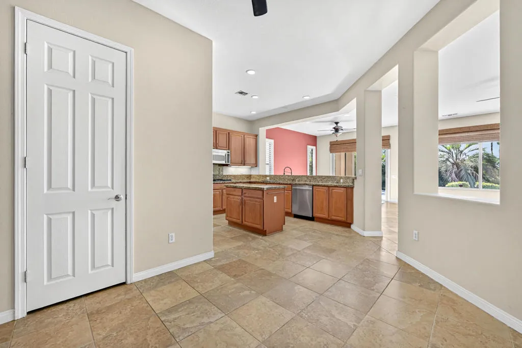 81073 Avenida Tres Lagunas, Indio, California 92203 home-pic-16