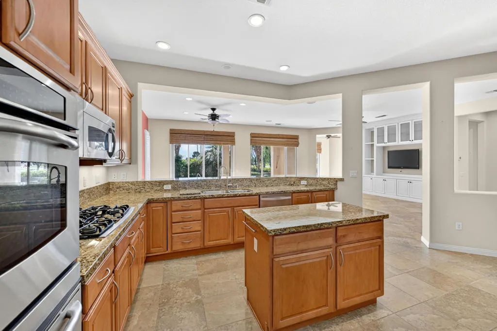 81073 Avenida Tres Lagunas, Indio, California 92203 home-pic-14