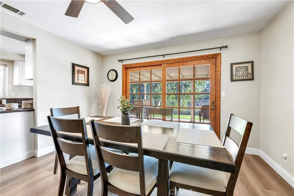 475 Termino, Corona, California 92879 home-pic-10