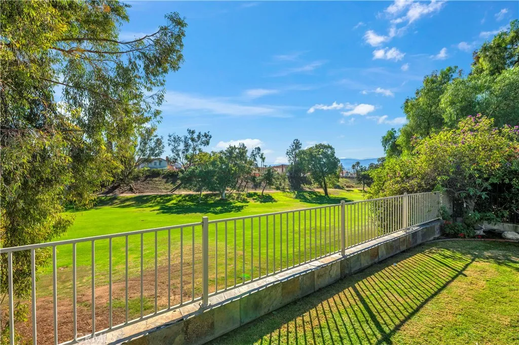 475 Termino, Corona, California 92879 home-pic-27