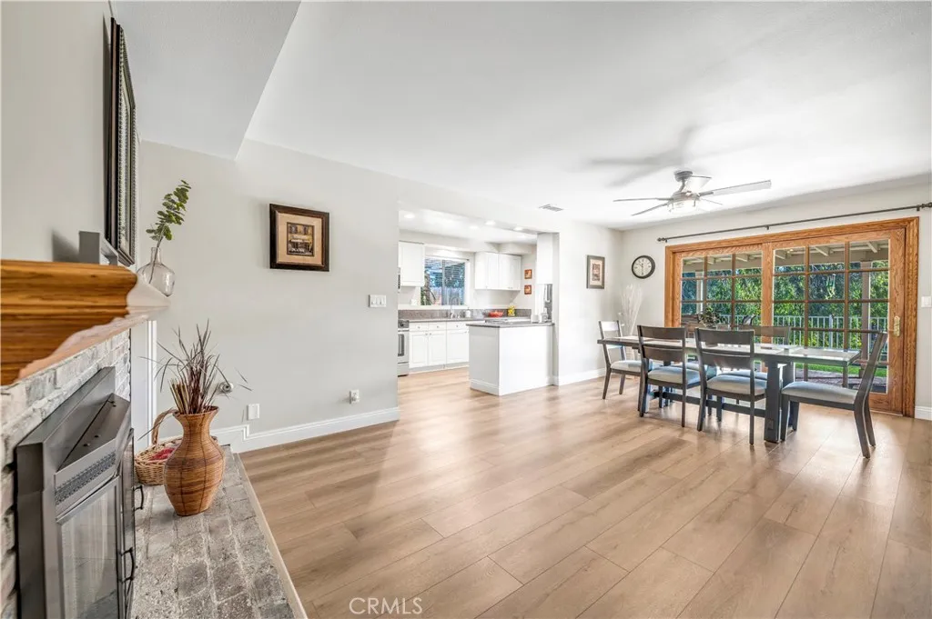 475 Termino, Corona, California 92879 home-pic-9